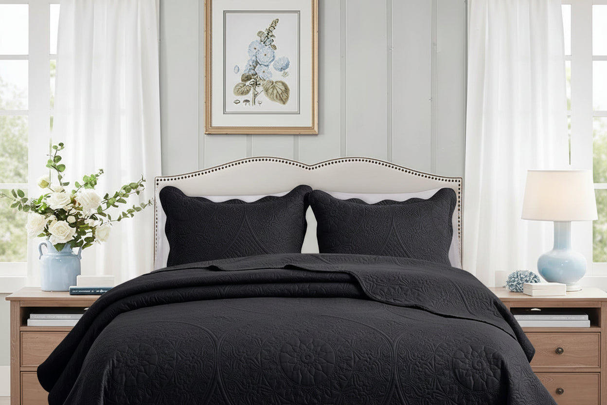 Luxurious Soft Quilt Floral Bedspread with Pillow Shams