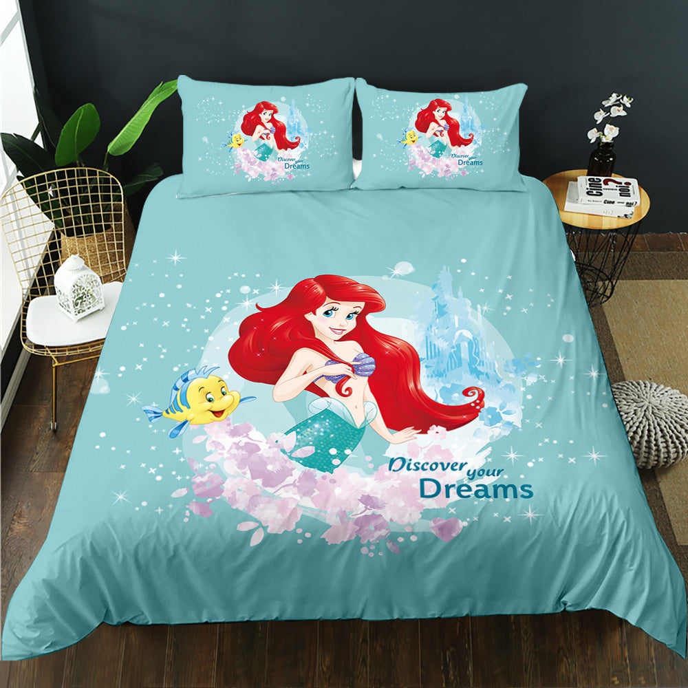 Mermaid-themed bedding set with 'Discover Your Dreams'