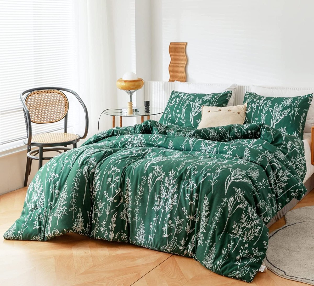 Enchanting Blooms: Luxuriously Soft 3 - Piece Floral Comforter Bedding Set - Anna's Linens
