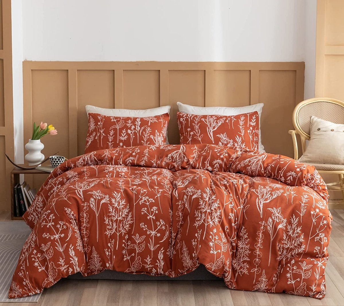Enchanting Blooms: Luxuriously Soft 3 - Piece Floral Comforter Bedding Set - Anna's Linens