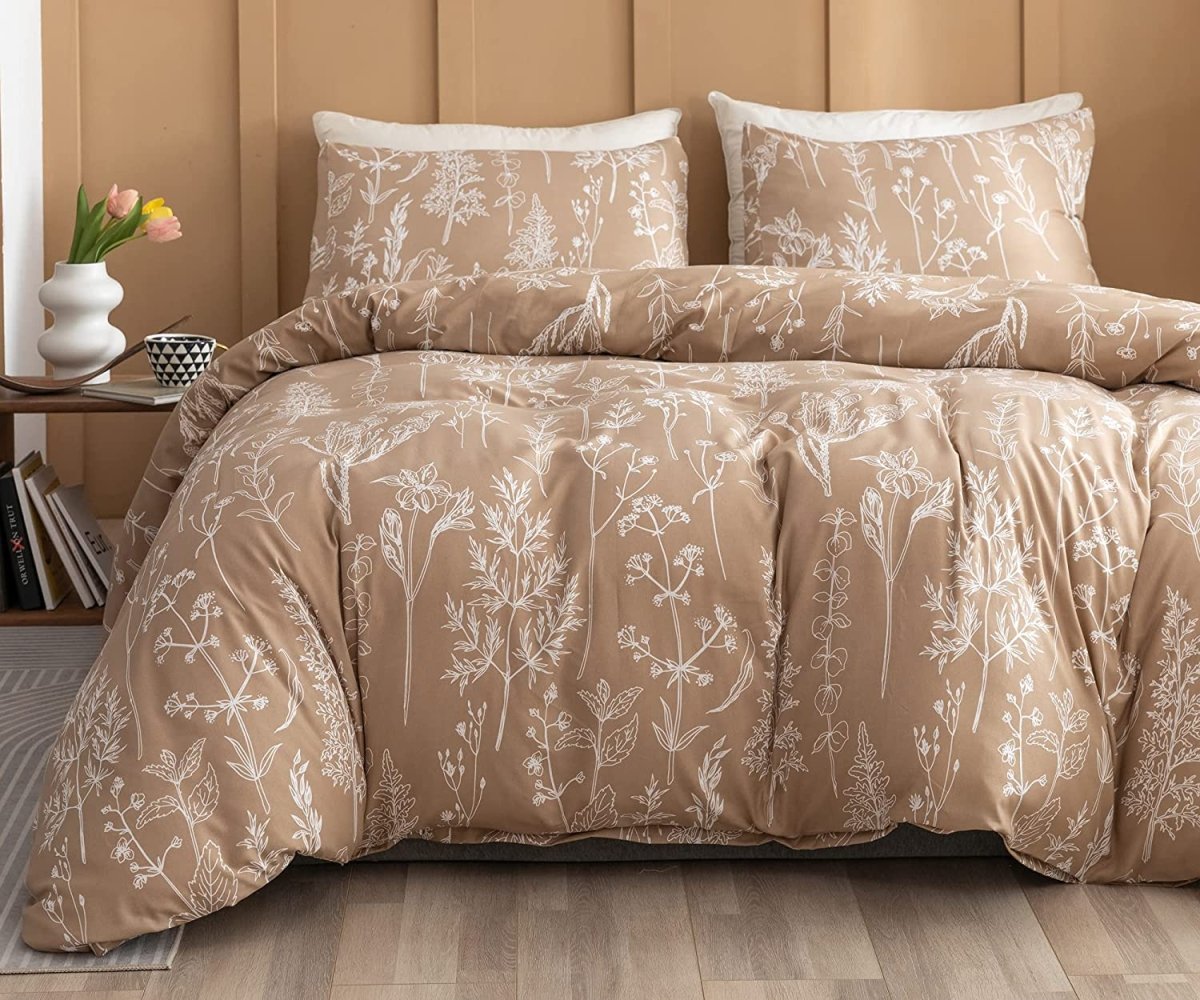 Enchanting Blooms: Luxuriously Soft 3 - Piece Floral Comforter Bedding Set - Anna's Linens