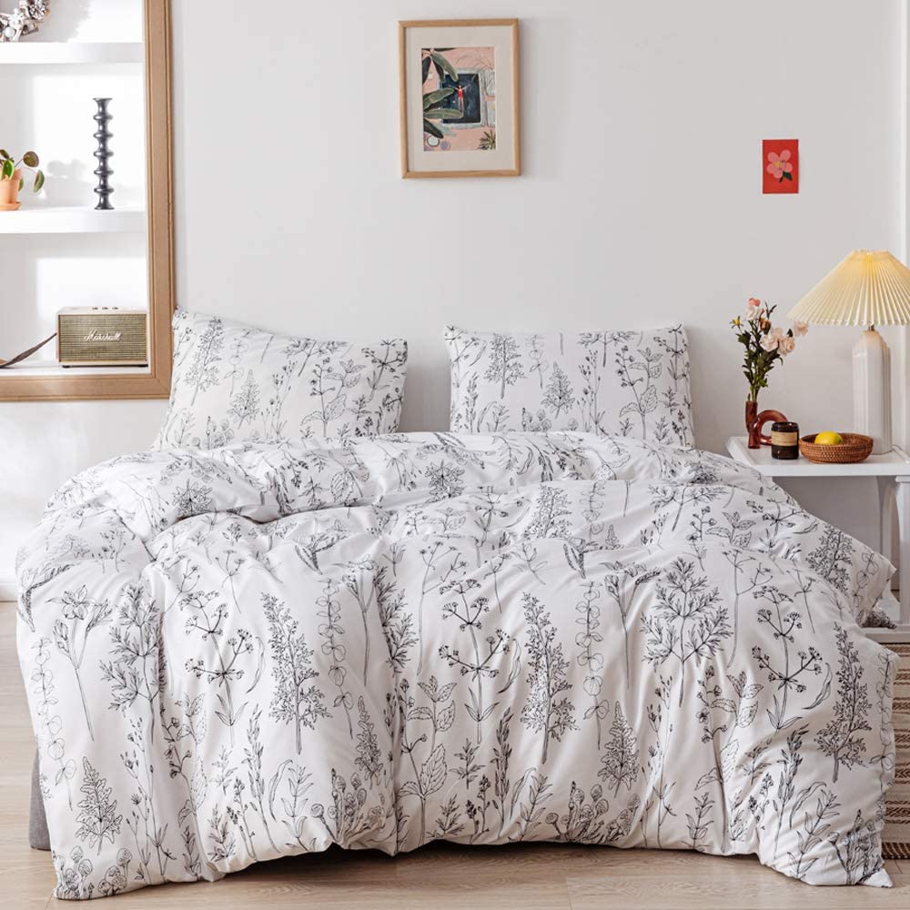 Enchanting Blooms: Luxuriously Soft 3 - Piece Floral Comforter Bedding Set - Anna's Linens