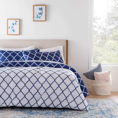 Navy/White Quatrefoil