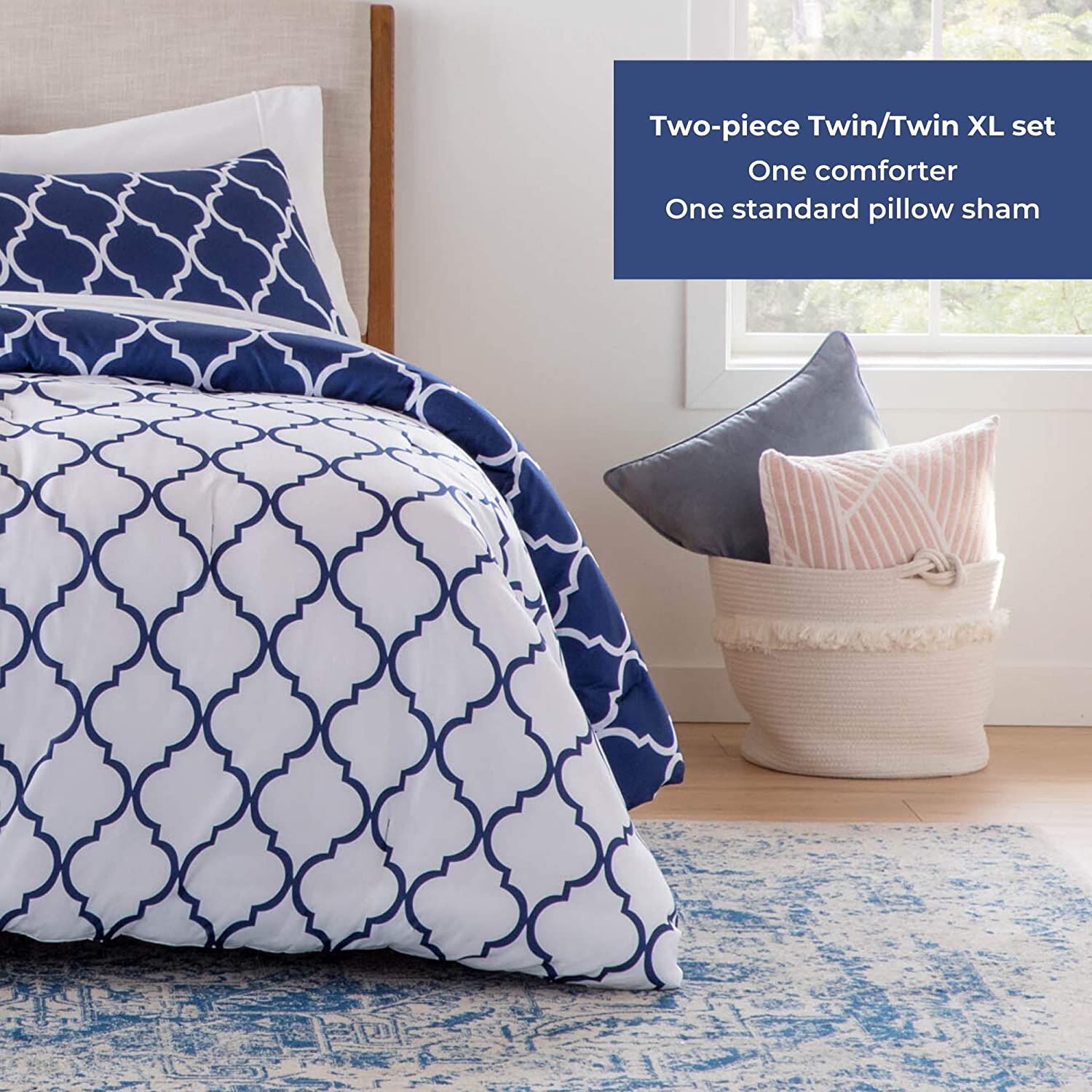 Navy/White Quatrefoil