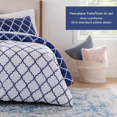 Navy/White Quatrefoil