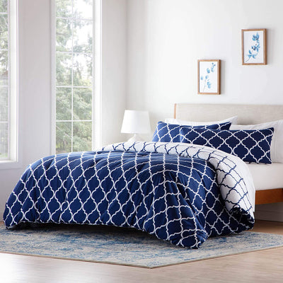 Navy/White Quatrefoil