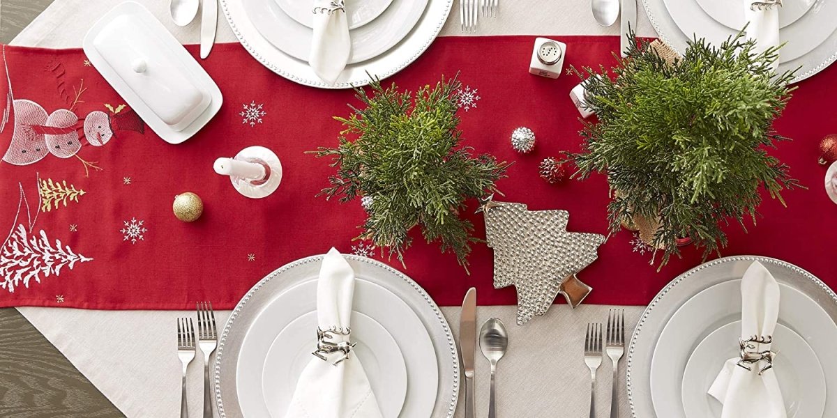 Christmas Holiday Embroidered Placemats 13x19" Set of 4 - Anna's Linens