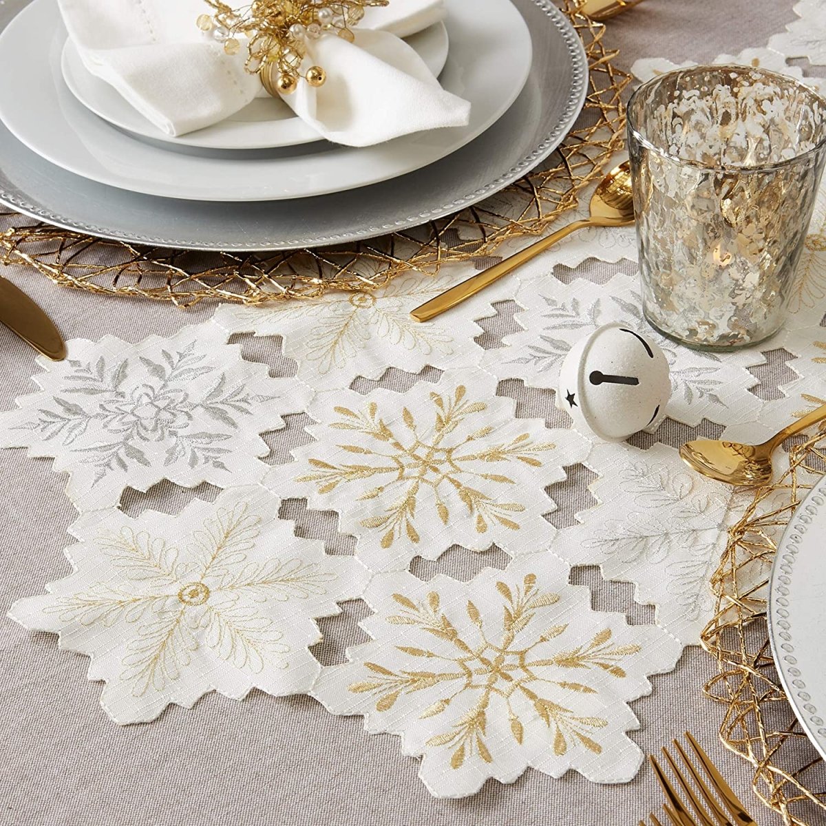 Christmas Holiday Embroidered Placemats 13x19" Set of 4 - Anna's Linens