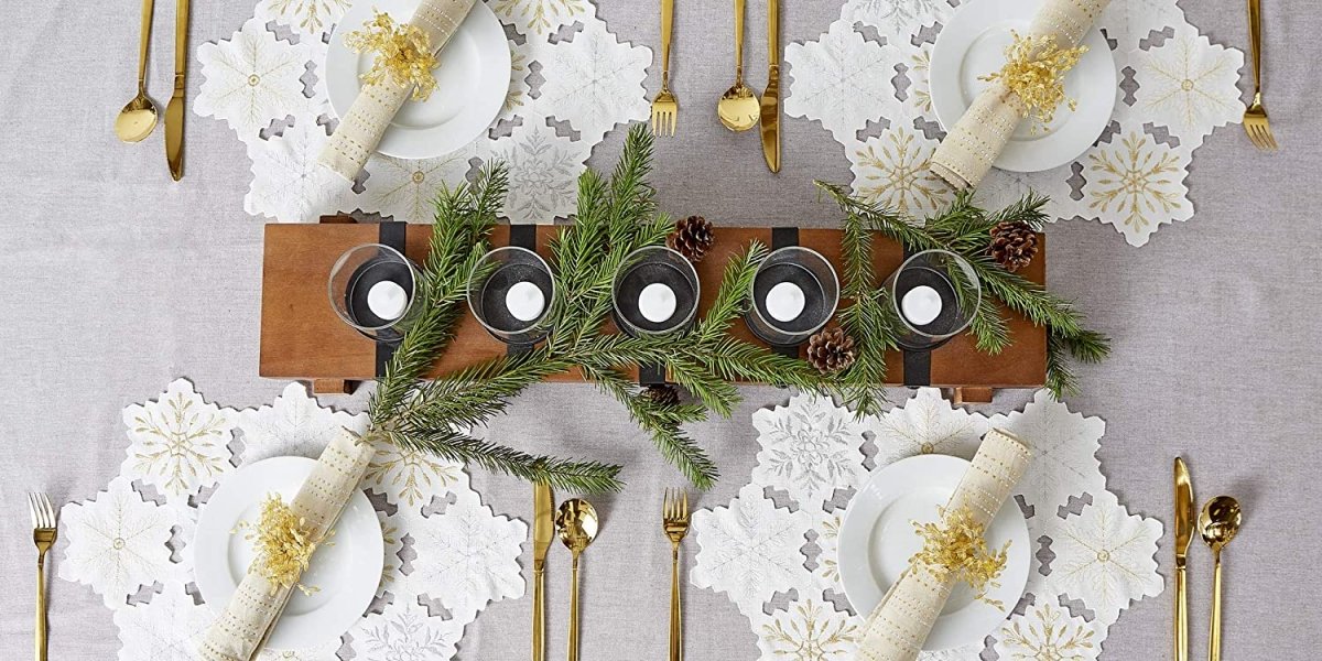 Christmas Holiday Embroidered Placemats 13x19" Set of 4 - Anna's Linens