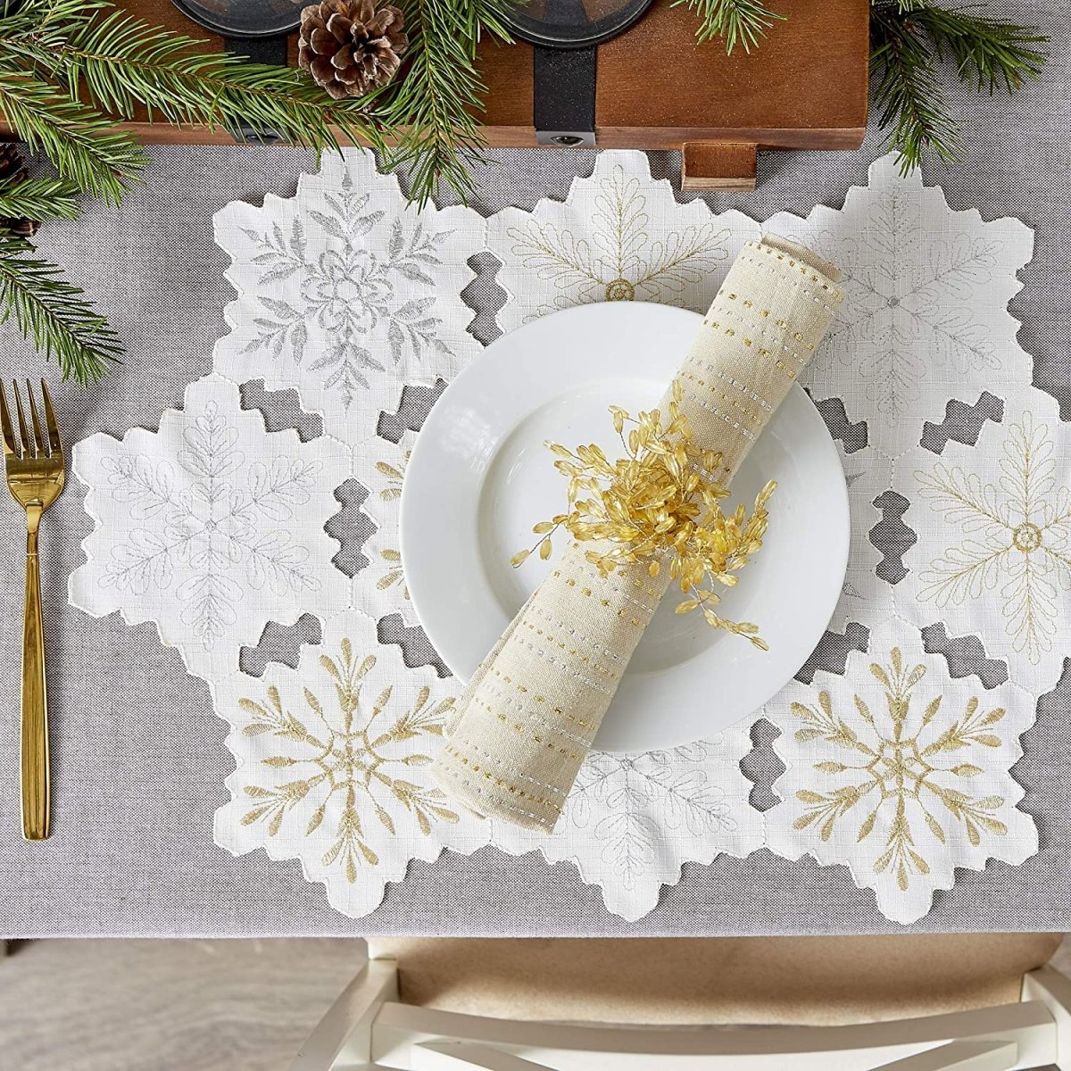 Christmas Holiday Embroidered Placemats 13x19" Set of 4 - Anna's Linens