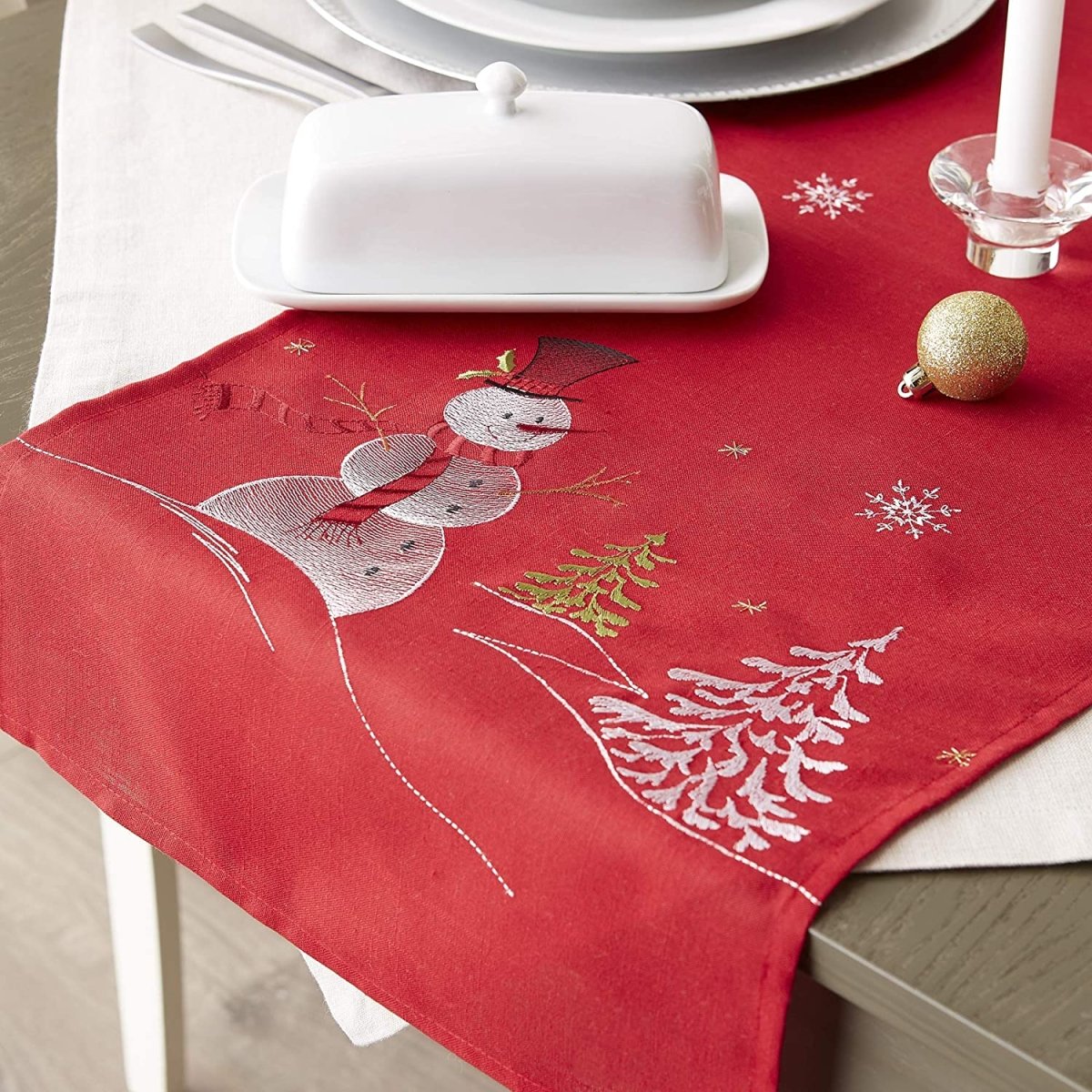 Christmas Holiday Embroidered Placemats 13x19" Set of 4 - Anna's Linens